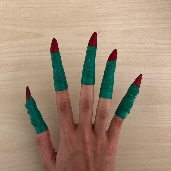 Set of 10 Green Witch Finger Covers - Picture 2 of 2